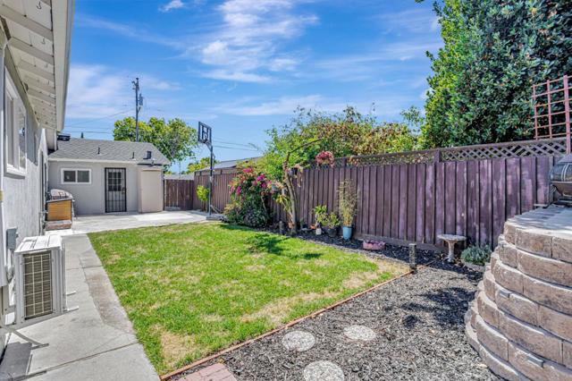 3685 Howe Court, Fremont CA: https://media.crmls.org/mediaz/c314501f-41af-4014-9ac1-ced27f40d8ea.jpg