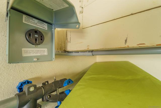 7915 Camino Kiosco, San Diego CA: https://media.crmls.org/mediaz/c3145abc-9fb7-406b-915f-098d0b64181b.jpg