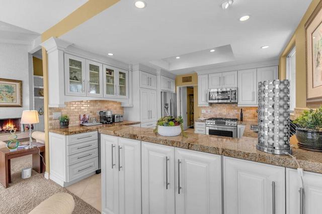 Image 23 of 57 For 48900 Avenida El Nido