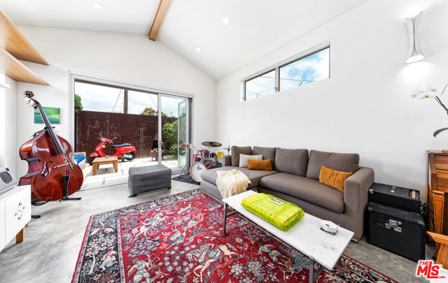 4066 Alla Road, Los Angeles CA: https://media.crmls.org/mediaz/c314eb2e-fa34-491f-8059-89ec895a68c3.jpg