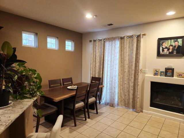1875 Lancashire Drive, Salinas CA: https://media.crmls.org/mediaz/c31509c3-4fc2-4167-845a-7b026592d226.jpg