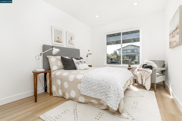 1400 Granada St, Vallejo CA: https://media.crmls.org/mediaz/c31590bf-ba16-4f0d-a7c1-effad925637f.jpg