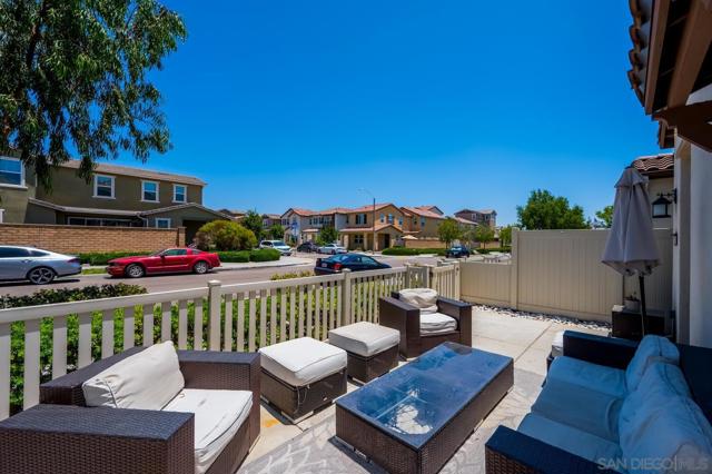 1718 Santa Ivy Ave, Chula Vista CA: https://media.crmls.org/mediaz/c31619b5-5ed5-4c62-9e4e-9a1b1dfe58ce.jpg