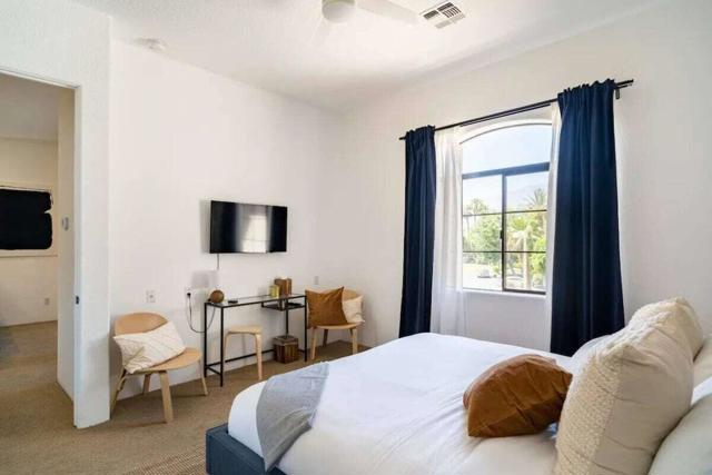 50740 Santa Rosa Plaza, La Quinta CA: https://media.crmls.org/mediaz/c316a698-4190-4a2f-9939-6464c59467a7.jpg