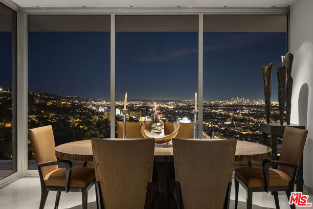 9255 Doheny Road, West Hollywood CA: https://media.crmls.org/mediaz/c316c2d8-7cec-4173-b969-4d2e5e539ecc.jpg