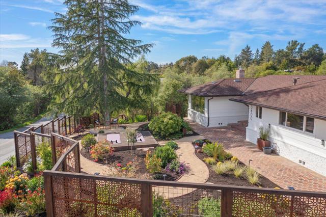 3400 Haas Drive, Aptos CA: https://media.crmls.org/mediaz/c3176297-ea20-4db4-a439-770160cd982c.jpg
