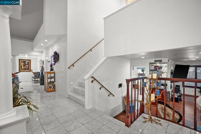 Image 19 of 59 For 5404 Glenwood Ct