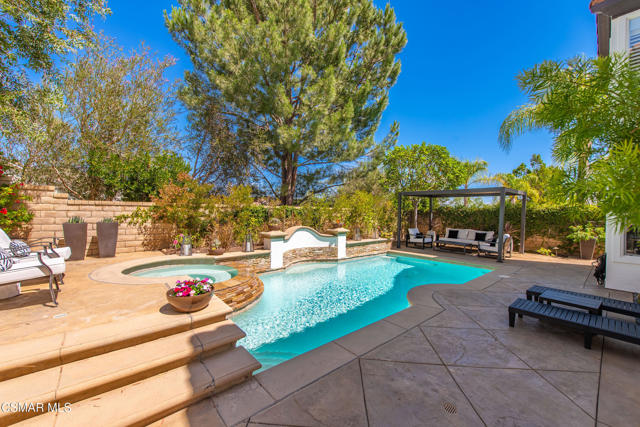 976 Blackbourne, Oak Park CA: https://media.crmls.org/mediaz/c3183072-8dbc-406c-963b-0cd167732d94.jpg