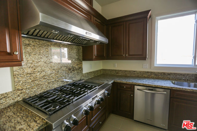 20159 Trentino Lane, Yorba Linda CA: https://media.crmls.org/mediaz/c3197186-3877-4d45-9d38-40ceb0dd4541.jpg