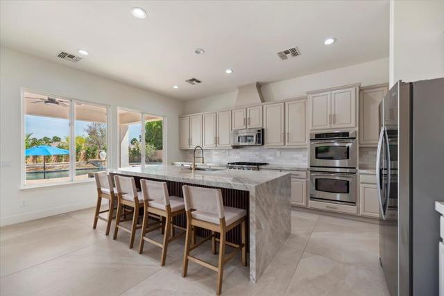 Image 15 of 77 For 80262 Amazon Avenue
