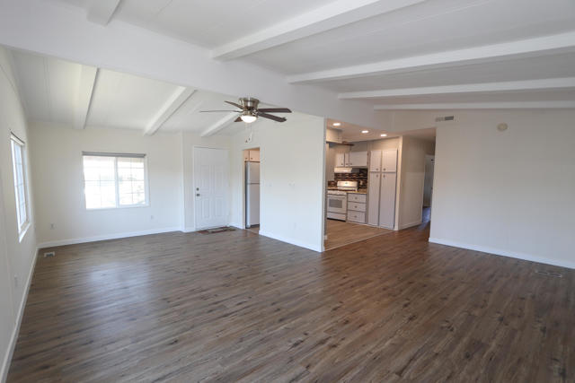 18555 Roberts Road, Desert Hot Springs CA: https://media.crmls.org/mediaz/c31a118a-2eba-4247-9ebf-73cc6eecdc7d.jpg