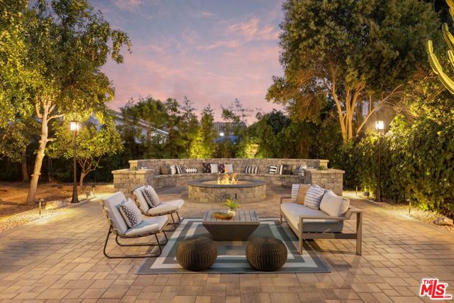 22910 Collins Street, Woodland Hills CA: https://media.crmls.org/mediaz/c31b147c-68bc-44fa-8043-4b6e2f792e39.jpg