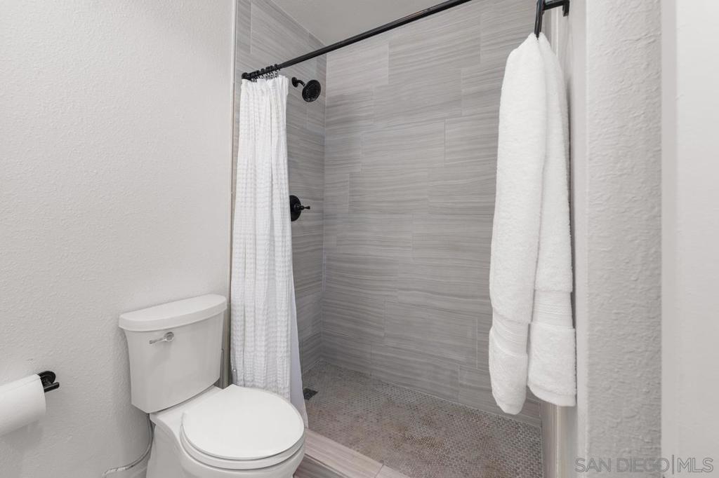 2726 Ariane Dr - photo 18
