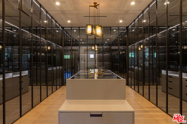 455 N Bundy Drive, Los Angeles CA: https://media.crmls.org/mediaz/c31bd60a-a7de-4b4e-993a-dc6acd12e40d.jpg