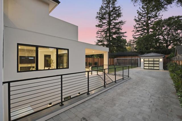 543 Tennyson Avenue, Palo Alto CA: https://media.crmls.org/mediaz/c31c2c3c-e2d0-45ee-b55b-f5dabcd1add6.jpg