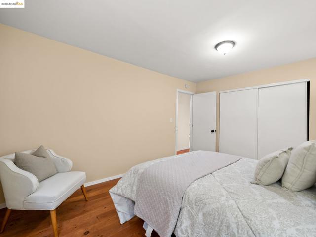 6866 Thornhill Dr, Oakland CA: https://media.crmls.org/mediaz/c31de0b1-3b83-448b-ba83-8409945da9fc.jpg