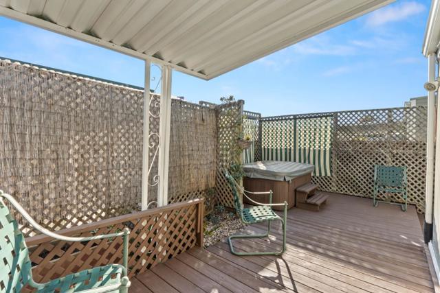 19 Dolphin Court, Half Moon Bay CA: https://media.crmls.org/mediaz/c31e05e0-8130-405c-9b89-8df6ec722583.jpg