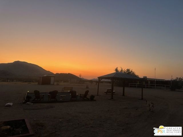 31750 Selmadolph Street, Lucerne Valley CA: https://media.crmls.org/mediaz/c31e8c1a-bf9e-4deb-93fa-a6804248d391.jpg