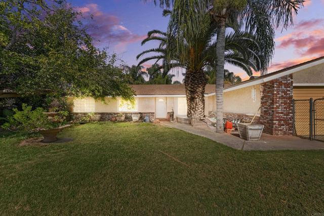 Detail Gallery Image 2 of 8 For 29658 via Paloma, Nuevo,  CA 92567 - 3 Beds | 2 Baths