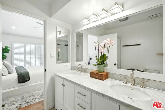 13012 Valleyheart Drive, Studio City CA: https://media.crmls.org/mediaz/c31f4e3e-cf0b-4ad6-a0c4-c234972fa9bc.jpg