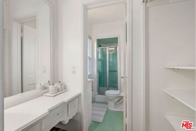 9645 W Olympic Boulevard, Beverly Hills CA: https://media.crmls.org/mediaz/c3200486-80c1-404c-8dee-10d7b8e413a3.jpg