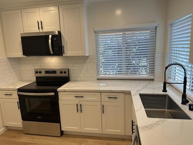 Detail Gallery Image 1 of 1 For 503 Smoketree Glen, Escondido,  CA 92026 - 3 Beds | 1/1 Baths