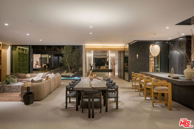 29200 Larkspur Lane, Malibu CA: https://media.crmls.org/mediaz/c3206960-1247-4779-86a1-85ff5c6538f9.jpg