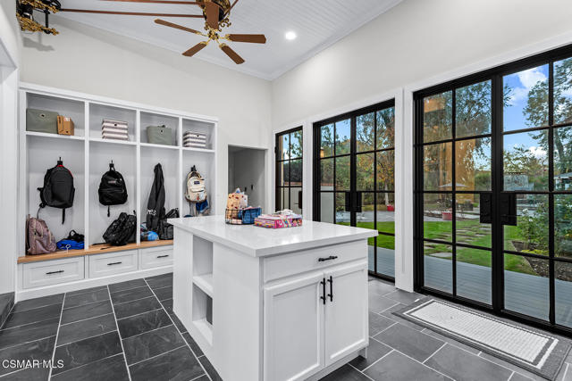 28845 Countryside Drive, Agoura Hills CA: https://media.crmls.org/mediaz/c3208a3f-03da-4f5f-b6fe-b9227474006a.jpg