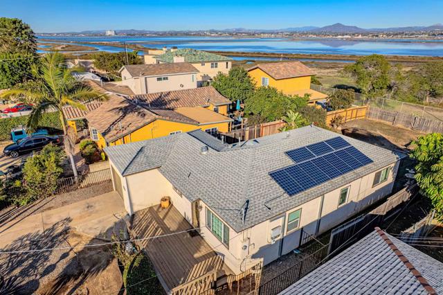 Detail Gallery Image 2 of 27 For 425 8th St, Imperial Beach,  CA 91932 - 3 Beds | 2 Baths