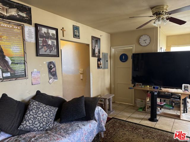 4341 W 106th Street, Inglewood CA: https://media.crmls.org/mediaz/c320b749-04ce-4a0c-89bf-df45421d5b83.jpg