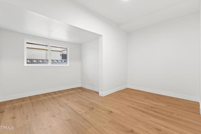 Detail Gallery Image 8 of 20 For 1623 11th Pl, Los Angeles,  CA 90015 - 4 Beds | 2 Baths