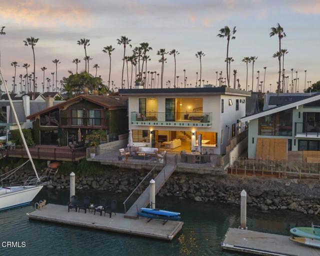 Detail Gallery Image 2 of 70 For 1305 Beachmont, Ventura,  CA 93001 - 4 Beds | 4 Baths