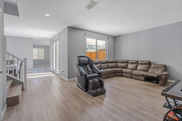 5323 Gold Creek Circle, Discovery Bay CA: https://media.crmls.org/mediaz/c3222b87-cd16-4e3b-ba11-b880bb4597f2.jpg