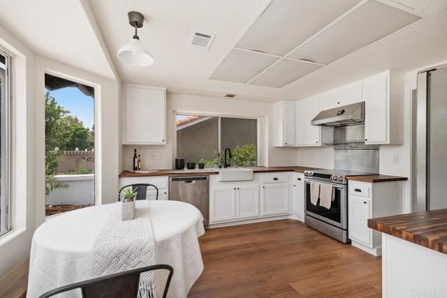 2663 Sutter St, Carlsbad CA: https://media.crmls.org/mediaz/c323687f-e80c-48e1-a699-2fc9d3aa4aa4.jpg