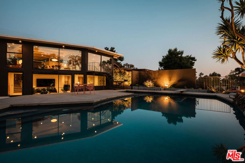 26591 Via California