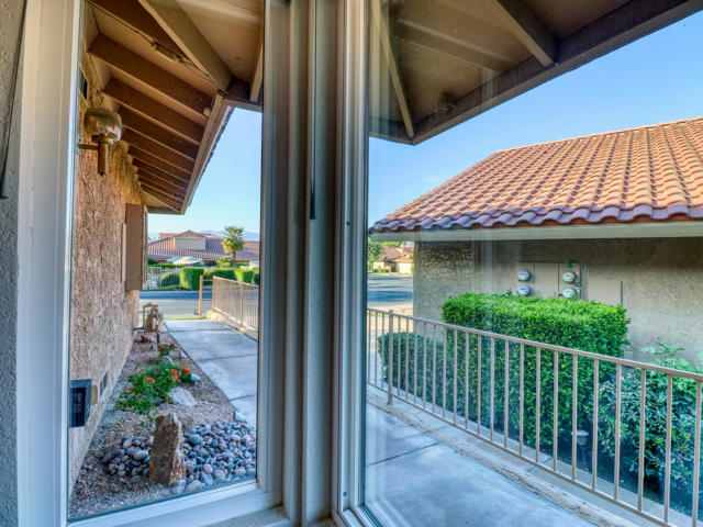 Image 36 of 52 For 77897 Woodhaven Drive
