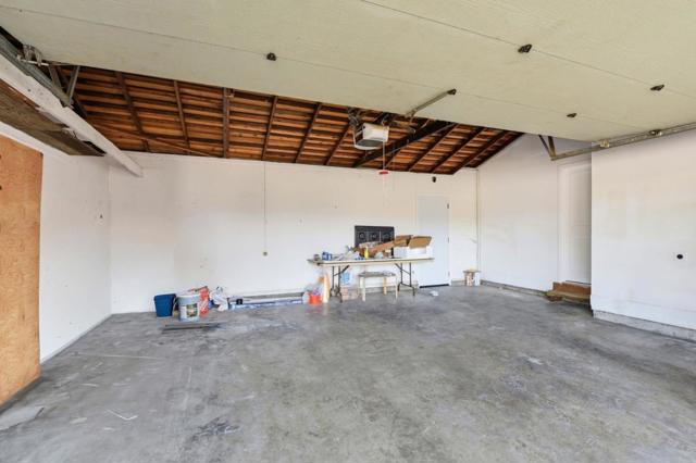 1524 Sandpiper Court, Sunnyvale CA: https://media.crmls.org/mediaz/c3243e6d-1862-4d72-8488-ef28e76b241e.jpg