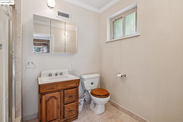 5201 Alhambra Valley Rd, Martinez CA: https://media.crmls.org/mediaz/c324747e-3792-4167-8f04-7419703af19b.jpg
