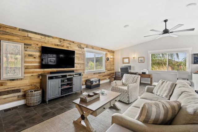 1951 BELMORE CT, El Cajon CA: https://media.crmls.org/mediaz/c3248353-2f75-4043-89ce-5429f6fd7d0c.jpg