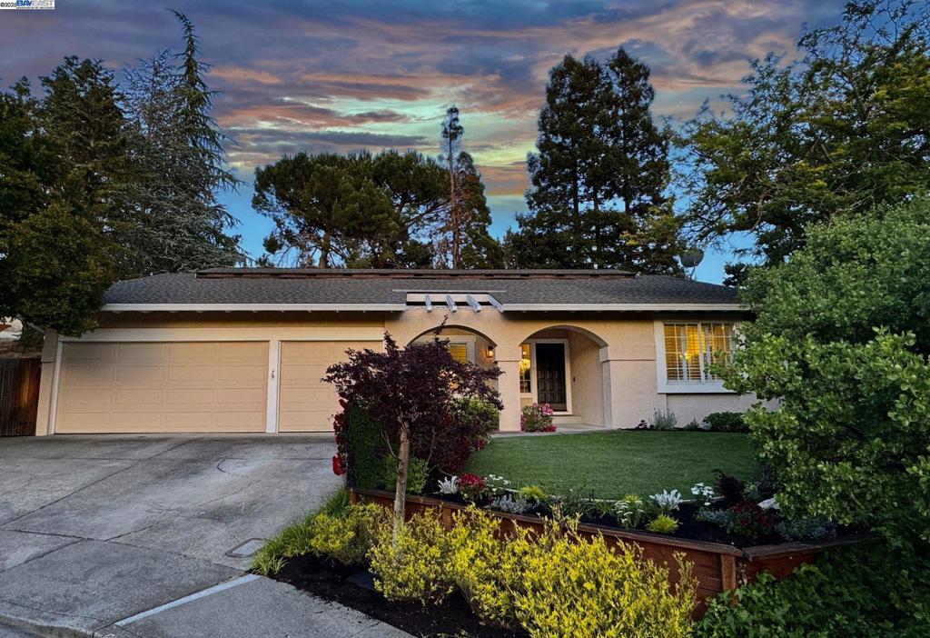1021 Knightwood Ct
