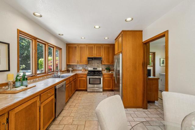 4061 Manzana Lane, Palo Alto CA: https://media.crmls.org/mediaz/c3256c4c-cbf3-465c-a0a4-1a9231af0b70.jpg
