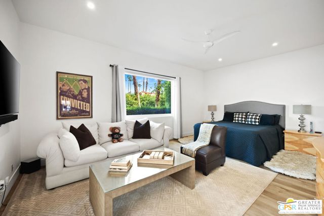 87 Magdalena Drive, Rancho Mirage CA: https://media.crmls.org/mediaz/c325a8c0-cdf3-427d-aa38-06e026675591.jpg