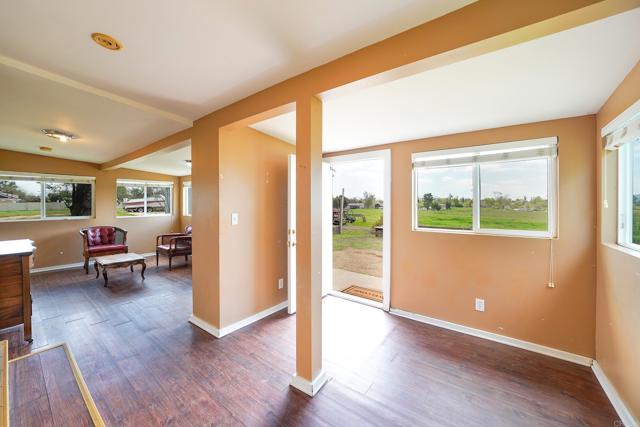 2156 Montecito Road, Ramona CA: https://media.crmls.org/mediaz/c326e90b-e5ed-40cb-bbe4-a5fb549d5b6b.jpg