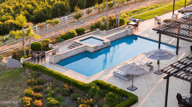 1451 E La Loma Avenue, Somis CA: https://media.crmls.org/mediaz/c3272b34-b06e-4935-bc1b-b4c121275e01.jpg