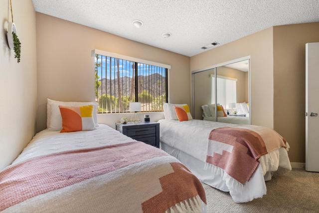 79822 Olympia Fields, La Quinta CA: https://media.crmls.org/mediaz/c3277842-57cf-4452-b353-ff36397340f2.jpg