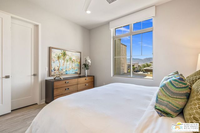 504 Retreat Circle, Palm Desert CA: https://media.crmls.org/mediaz/c328eb15-7855-4cb5-b7c0-6df998eef805.jpg