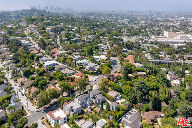 2411 St George Street, Los Angeles CA: https://media.crmls.org/mediaz/c3298013-d412-4723-9aa3-71b2f58664ae.jpg