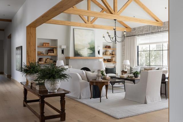 17845 Via de Fortuna, Rancho Santa Fe CA: https://media.crmls.org/mediaz/c32993d3-8b93-4918-9e82-dce982c483b5.jpg