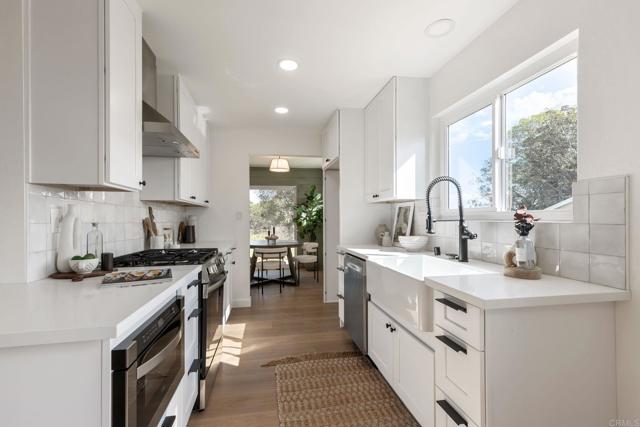 Detail Gallery Image 6 of 22 For 5977 Erlanger St, San Diego,  CA 92122 - 4 Beds | 2 Baths