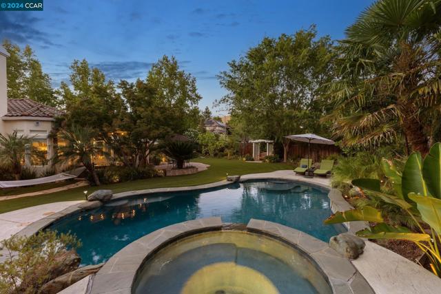Image 33 of 41 For 820 Foxtail Ct